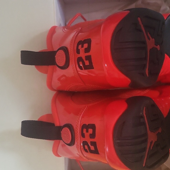 New Nike - Picture 4 of 14